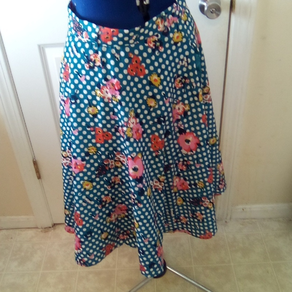MODCLOTH SKIRT - Picture 3 of 5